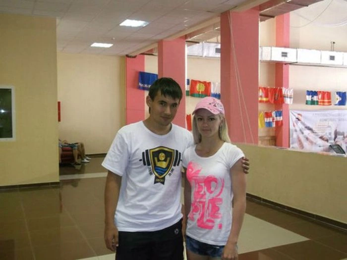 Загадка дня. Вгадайте, чим займається ця дівчина? (22 фото) – фото 8