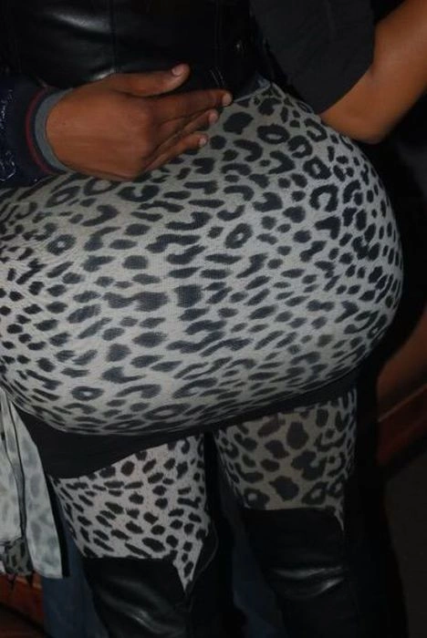 Дівчина з великим задком (17 фото) – фото 7