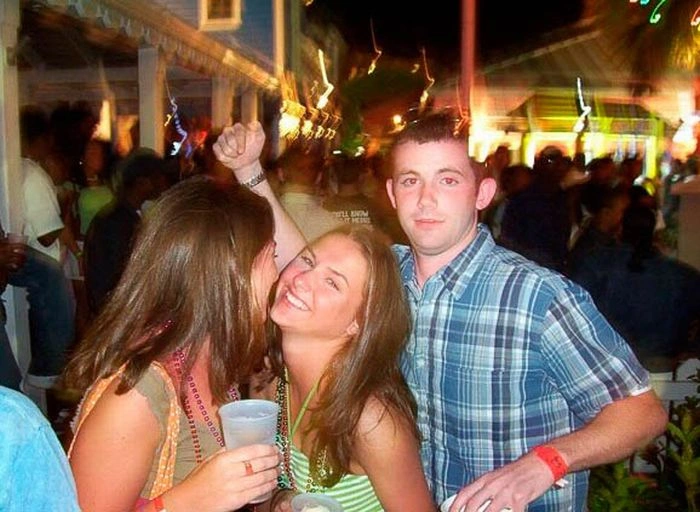 Фотобомби з цілуючимися дівчатами (59 фото) – фото 42