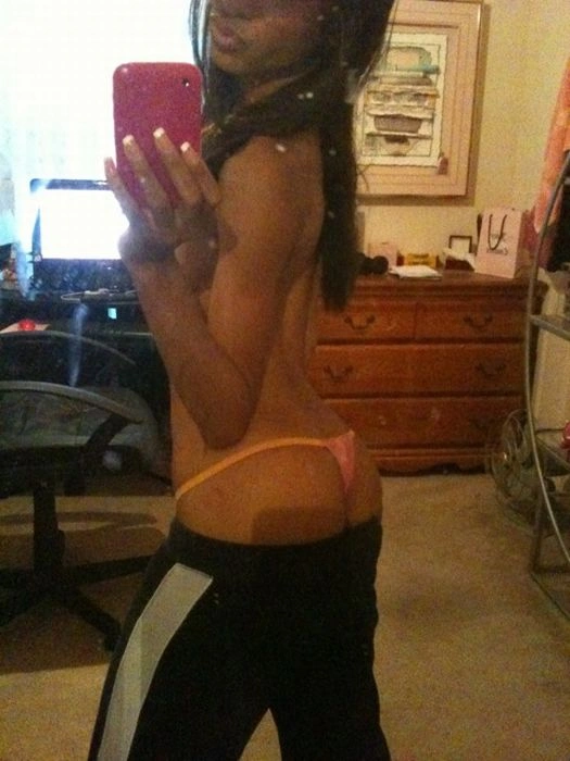 Дівчата перед дзеркалом. Частина 2 (86 фото) – фото 41