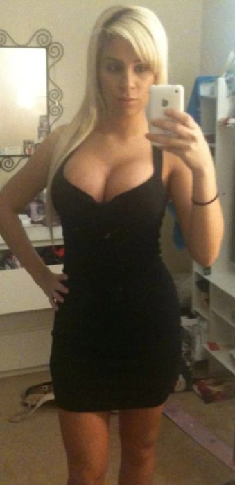 Дівчата перед дзеркалом. Частина 2 (86 фото) – фото 67