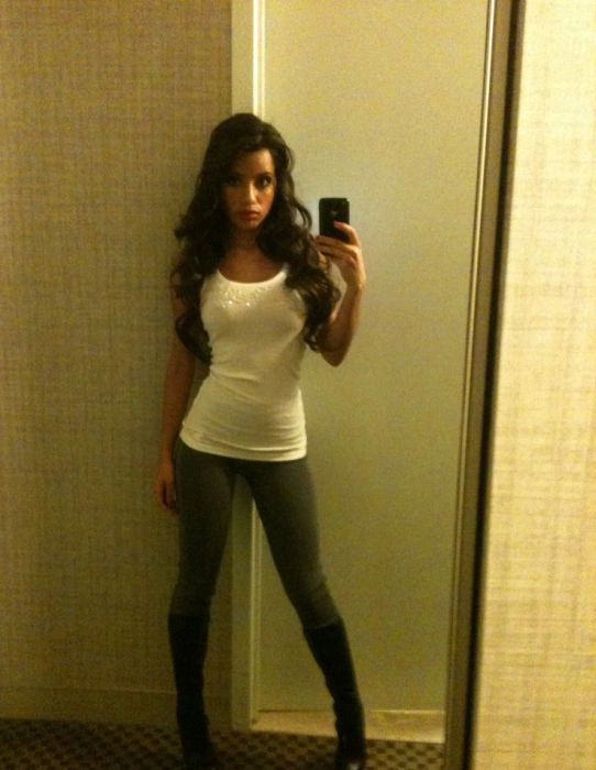 Дівчата перед дзеркалом. Частина 2 (86 фото) – фото 81