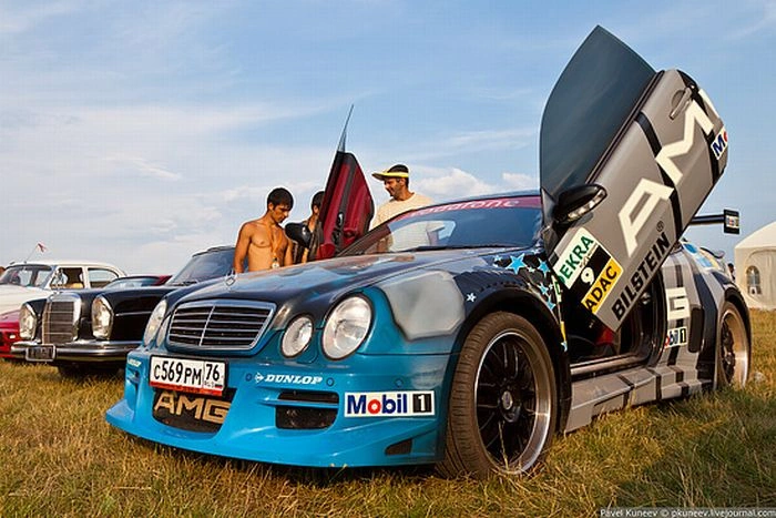 Екзотичні автомобілі та дівчата з Ярославля (40 фото) – фото 2