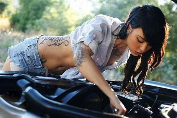 Дівчата-автомеханіки (22 фото) – фото 22