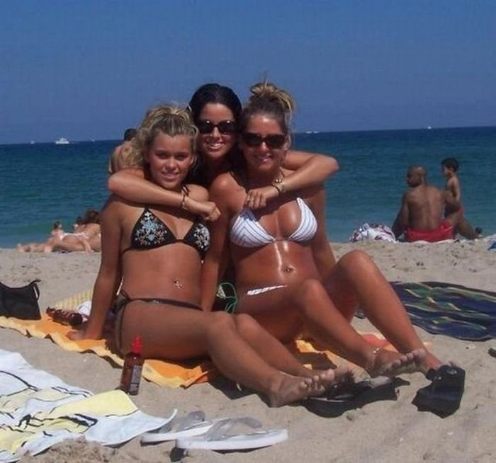 Дівчата з Фейсбуку (29 фото) – фото 2