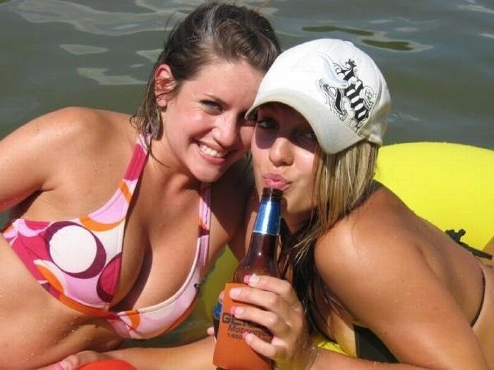 Дівчата у басейні (54 фото) – фото 12