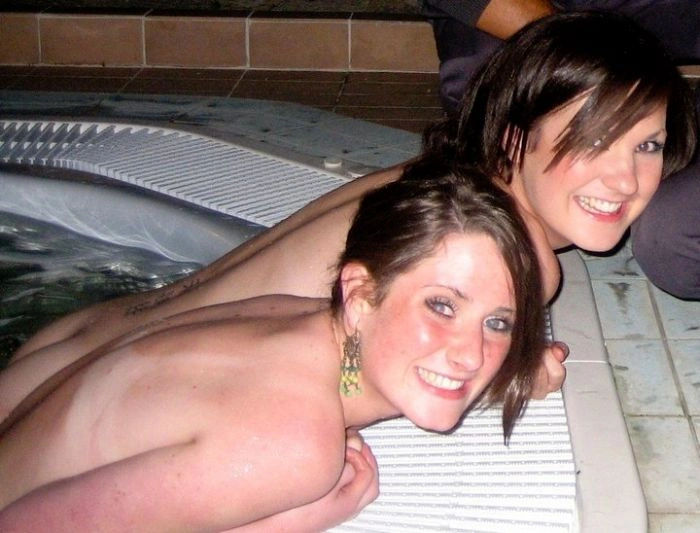 Дівчата у басейні (54 фото) – фото 25