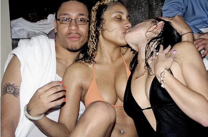 Дівчата у басейні (54 фото) – фото 48