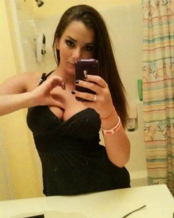 Дівчата та Apple iPhone. Частина 2 (130 фото) – фото 77