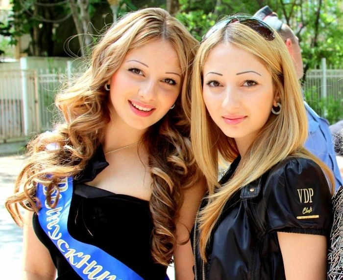 Випускниці 2011 (51 фото) – фото 1