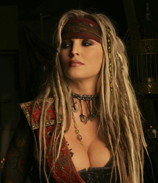 Дівчата-піратки (44 фото) – фото 34