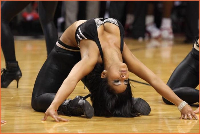 Чирлідинг у баскетболі (98 фото) – фото 45