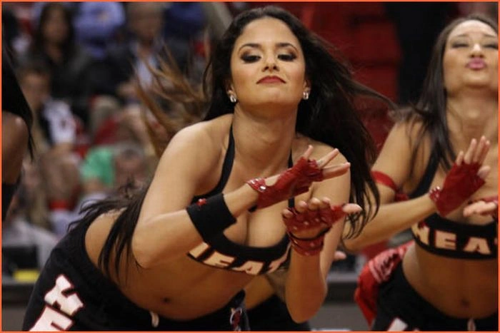 Чирлідинг у баскетболі (98 фото) – фото 48