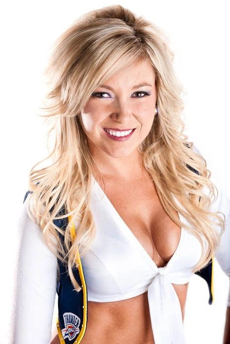 Чирлідинг у баскетболі (98 фото) – фото 84