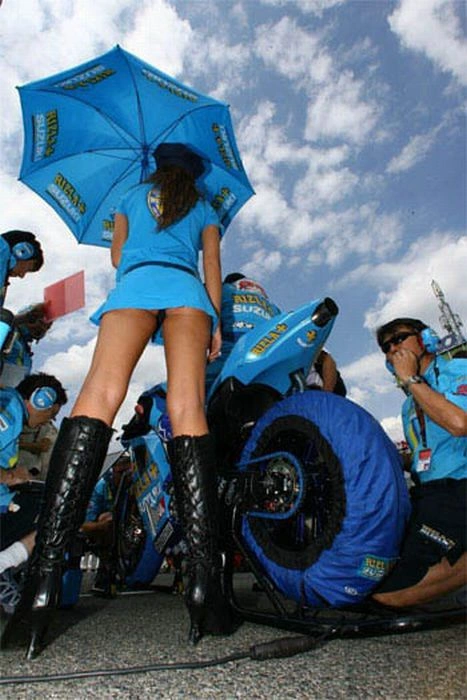 Найкращі жіночі попи з автомобільних заходів (113 фото) – фото 63