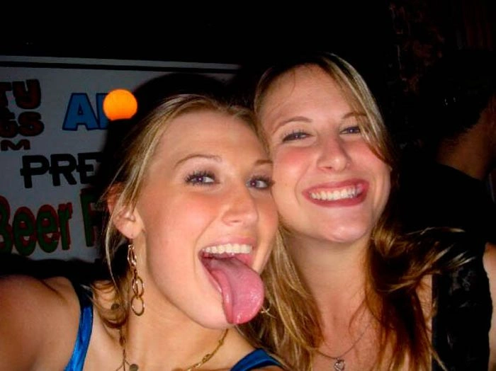 Дівчата вигинаються (64 фото) – фото 4