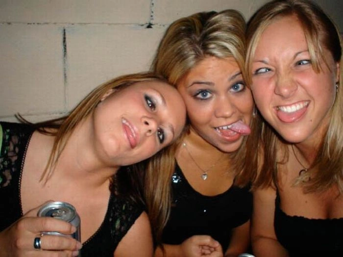 Дівчата вигинаються (64 фото) – фото 6