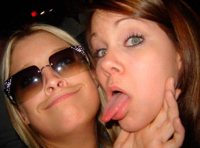 Дівчата вигинаються (64 фото) – фото 10