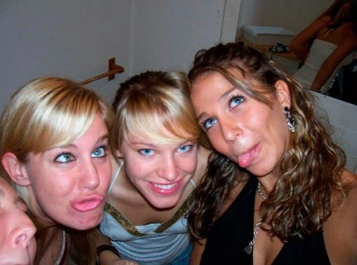 Дівчата вигинаються (64 фото) – фото 23