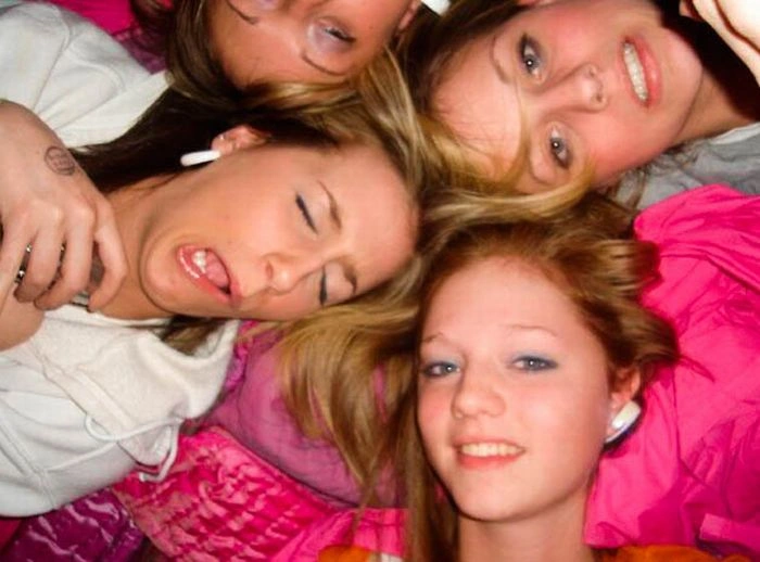 Дівчата вигинаються (64 фото) – фото 33