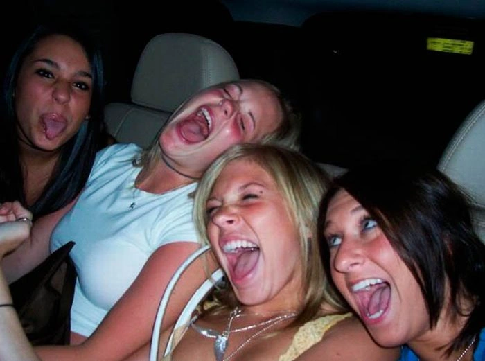 Дівчата вигинаються (64 фото) – фото 41