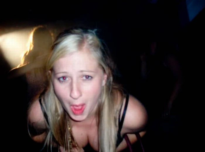 Дівчата вигинаються (64 фото) – фото 49