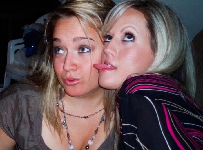 Дівчата вигинаються (64 фото) – фото 50