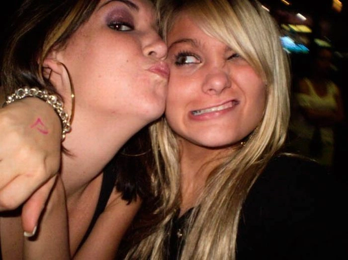 Дівчата вигинаються (64 фото) – фото 51