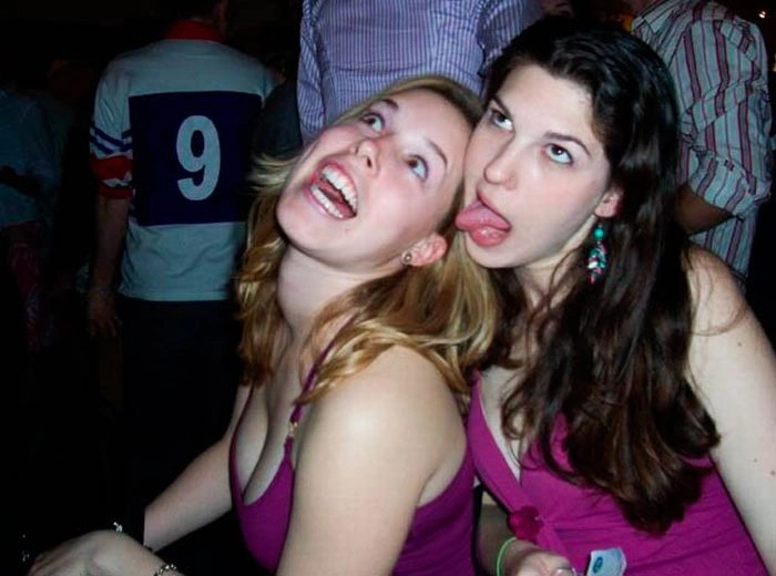 Дівчата вигинаються (64 фото) – фото 54