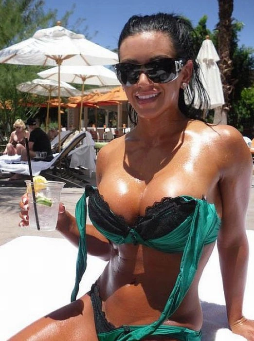 Дівчата в купальниках (59 фото) – фото 43