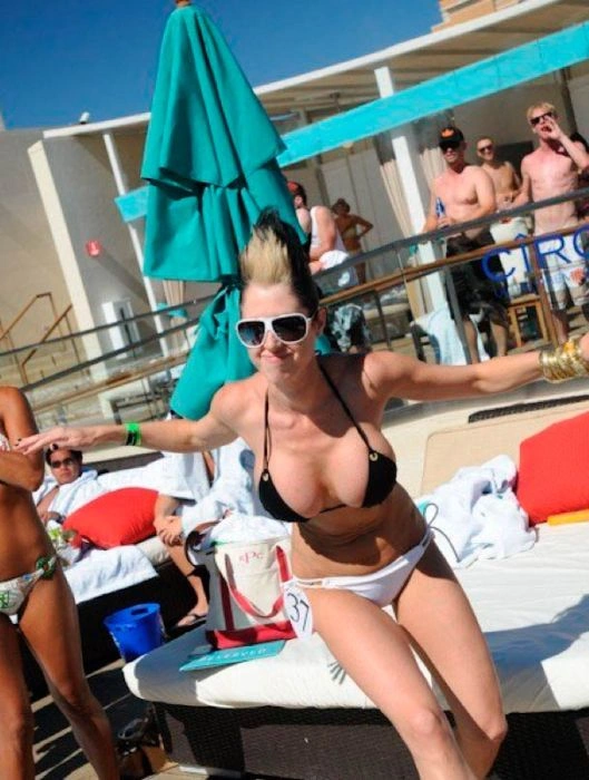 Дівчата в купальниках (59 фото) – фото 58