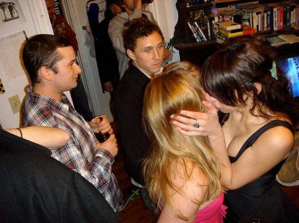 Дівчата цілуються (91 фото) – фото 15