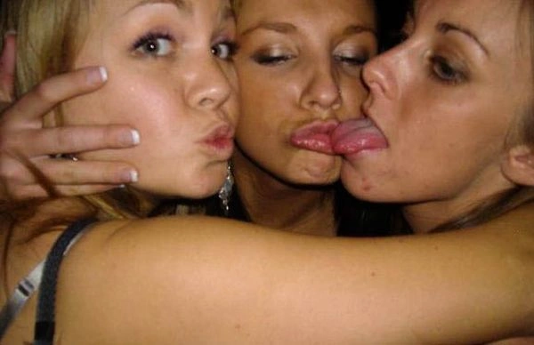 Дівчата цілуються (91 фото) – фото 28