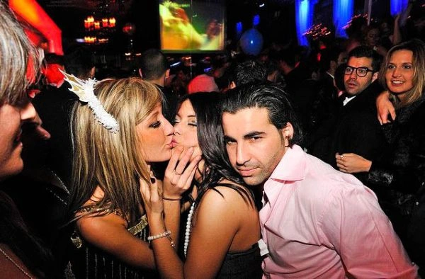 Дівчата цілуються (91 фото) – фото 36