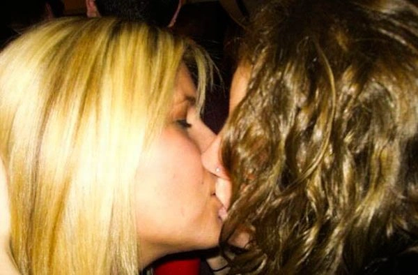 Дівчата цілуються (91 фото) – фото 72