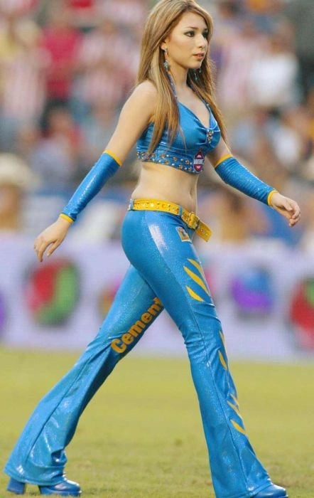 Дівчата з груп підтримки Південної Америки (30 фото) – фото 2