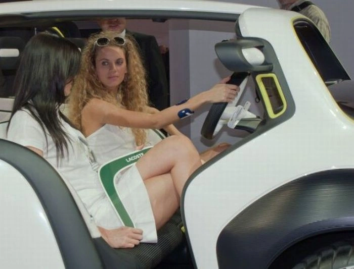 Дівчата Паризького автосалону (109 фото) – фото 49