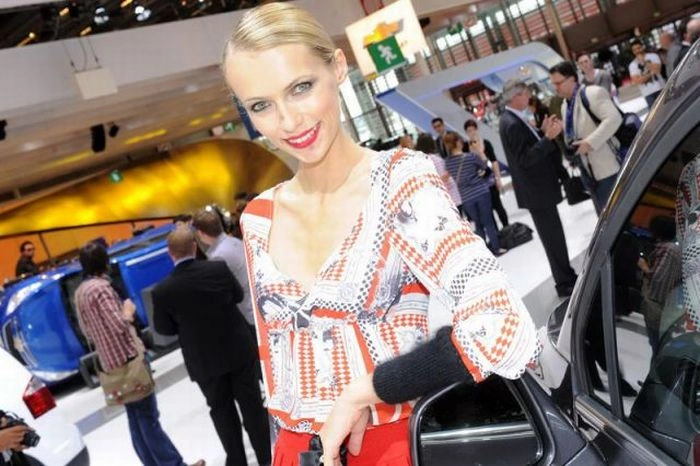 Дівчата Паризького автосалону (109 фото) – фото 66