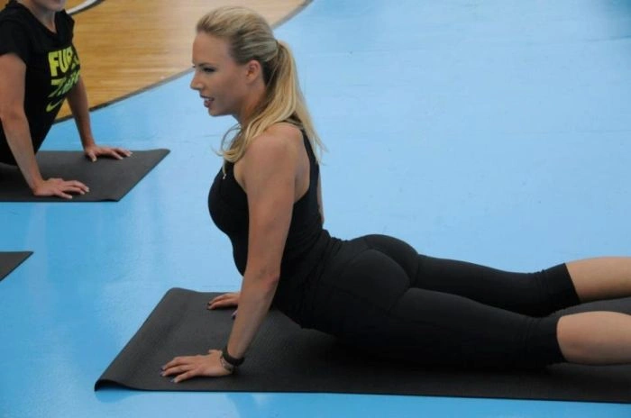 Стрункі та підтягнуті сідниці сексуальних дівчат (45 фото) – фото 8