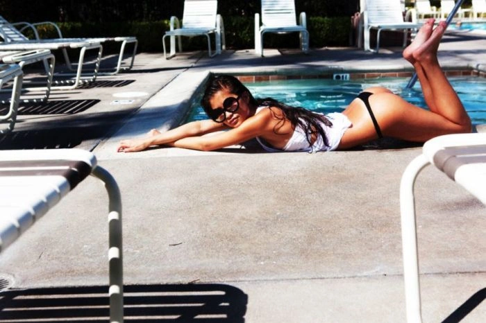 Стрункі та підтягнуті сідниці сексуальних дівчат (45 фото) – фото 24