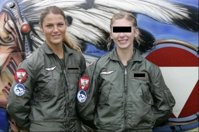 Гарні дівчата в військовій формі різних країн світу (60 фото) – фото 22