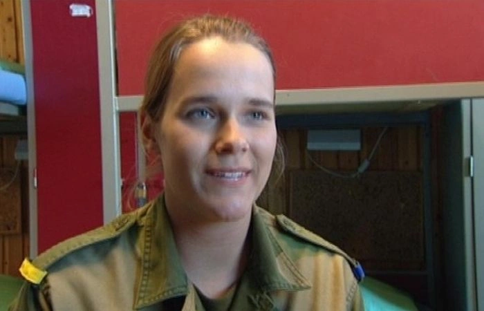 Гарні дівчата в військовій формі різних країн світу (60 фото) – фото 38