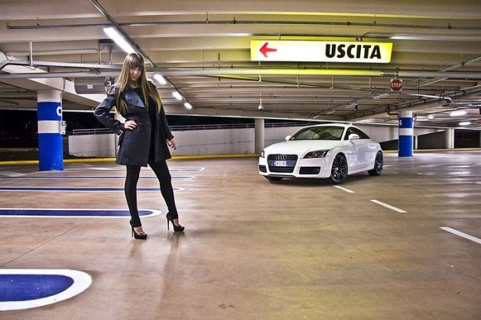 Сексуальні дівчата та заряджені автомобілі (80 фото) – фото 6