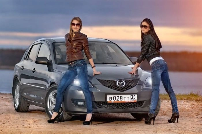 Сексуальні дівчата та заряджені автомобілі (80 фото) – фото 74