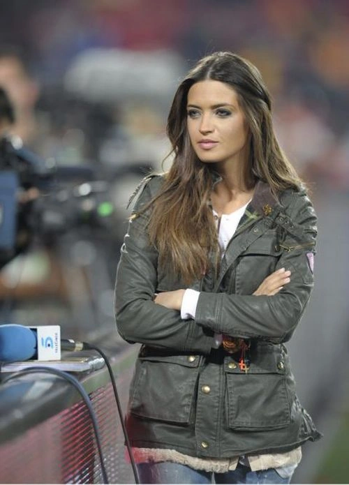 Сара Карбонеро - найсексуальніша журналістка Іспанії (24 фото) – фото 17