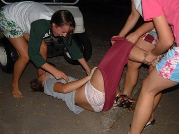 П'ятничні п'яні дівчата (119 фото) – фото 13