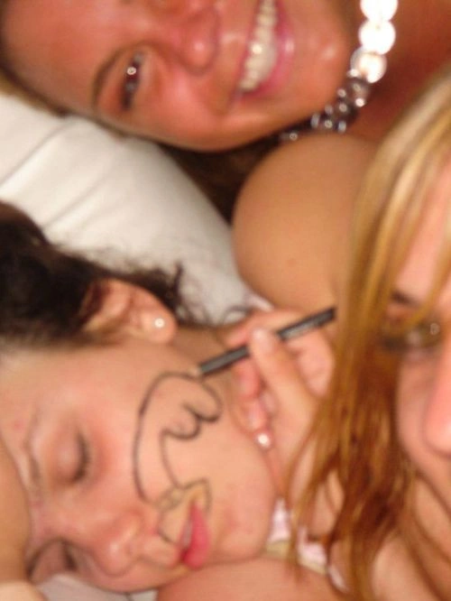 П'ятничні п'яні дівчата (119 фото) – фото 71