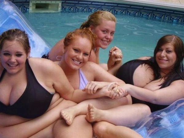 Дівчата з великими грудьми (40 фото) – фото 12