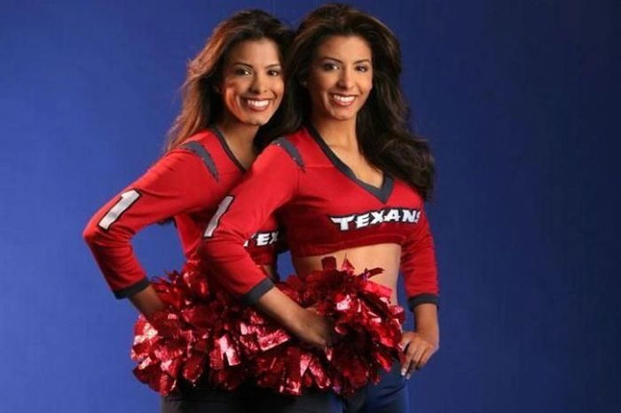 Гарні і сексуальні близняшки (38 фото) – фото 16