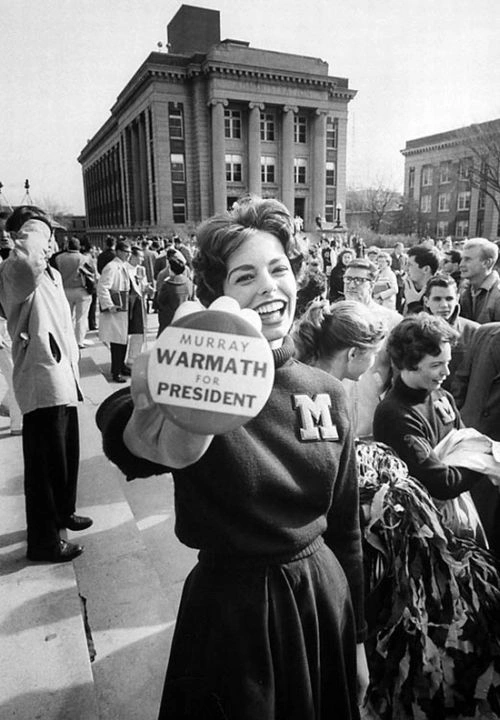 Дівчата з групи підтримки в стилі 60-х (13 фото) – фото 3